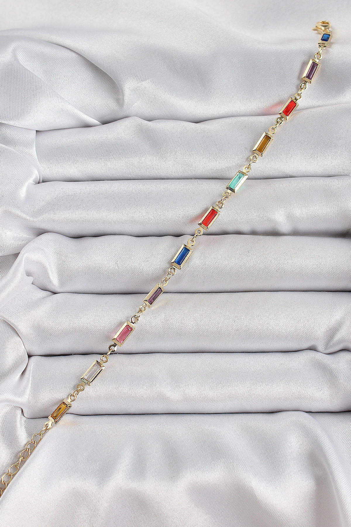 Pirinç Gold Renk Karışık Renkli Kare Zirkon Taşlı Kadın Bileklik-1