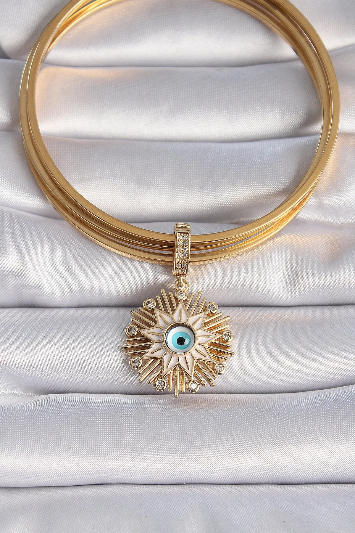 Pirinç Gold Renk Nazar Boncuklu Saçaklı Yıldız Figür Ajda Charm-1