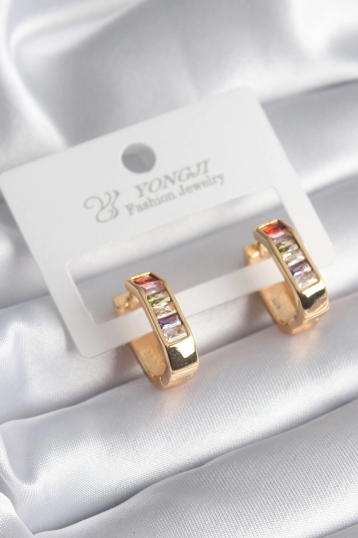 Pirinç Gold Renk Renkli Zirkon Taşlı Kadın Küpe-0