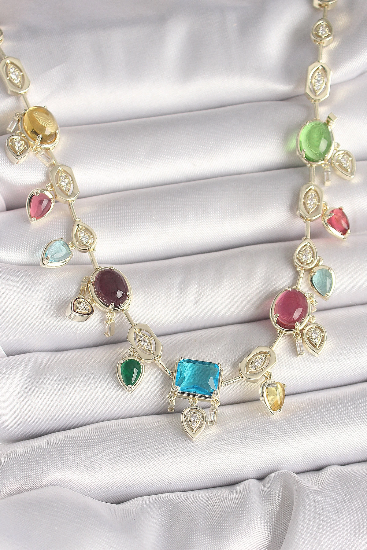 Pirinç Gold Renk Renli Zirkon Taşlı VIP Seri Kadın Kolye-0
