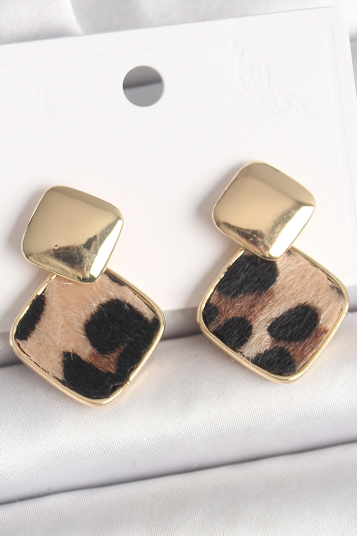 Pirinç Gold Renk Sallant Kare Leopar Desen Model Kadın Küpe-0