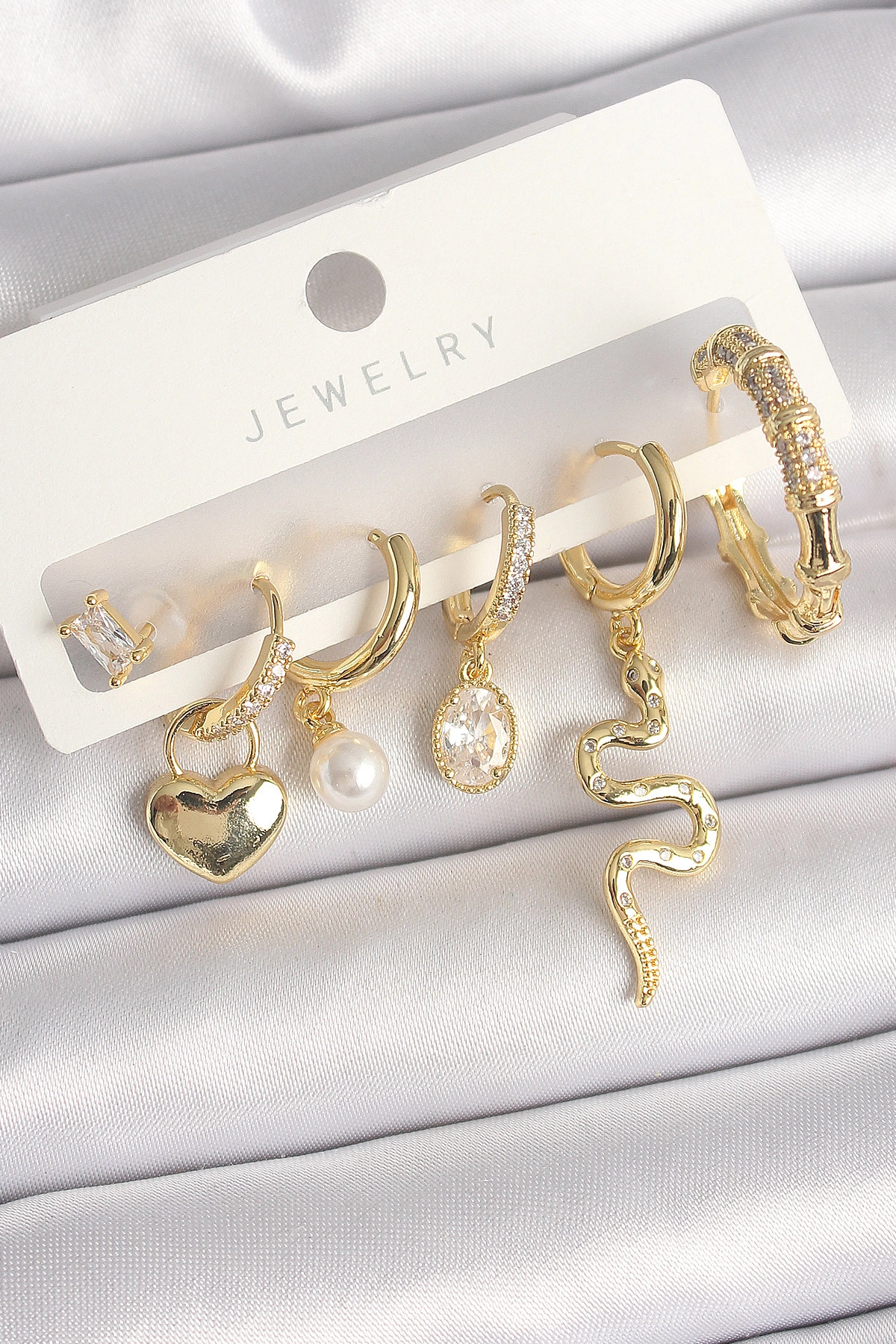 Pirinç Gold Renk Sallantı Yılan Model Zirkon Taşlı Halka Kilit Kalp Detay Kadın Küpe Seti-0