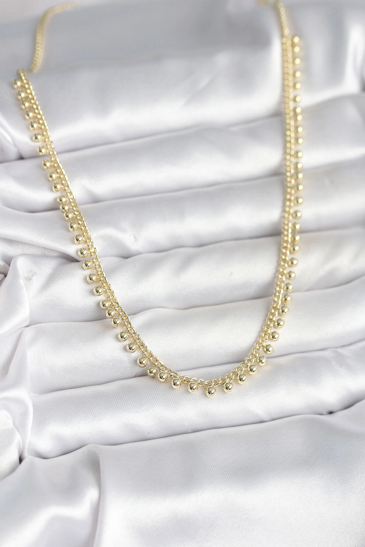 Pirinç Gold Renk Sıralı Topçuk Model Kadın Kolye-1