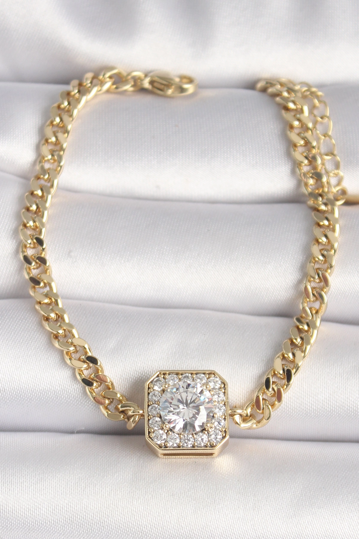 Pirinç Gold Renk Zincir Kare Zirkon Taş Model Xuping VIP Seri Kadın Bileklik-0