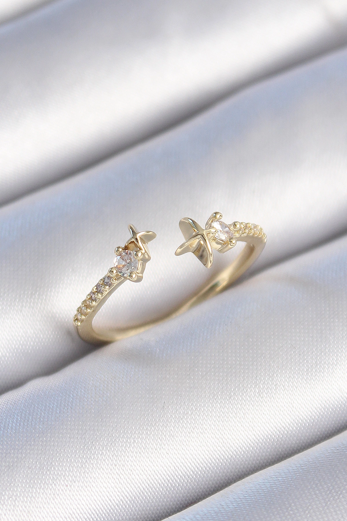 Pirinç Gold Renk Zirkon Taş Detay Yıldız Model Kadın Yüzük-0