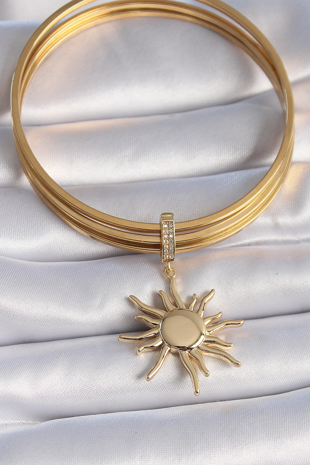 Pirinç Gold Renk Zirkon Taş Detaylı Güneş Model Ajda Charm-1