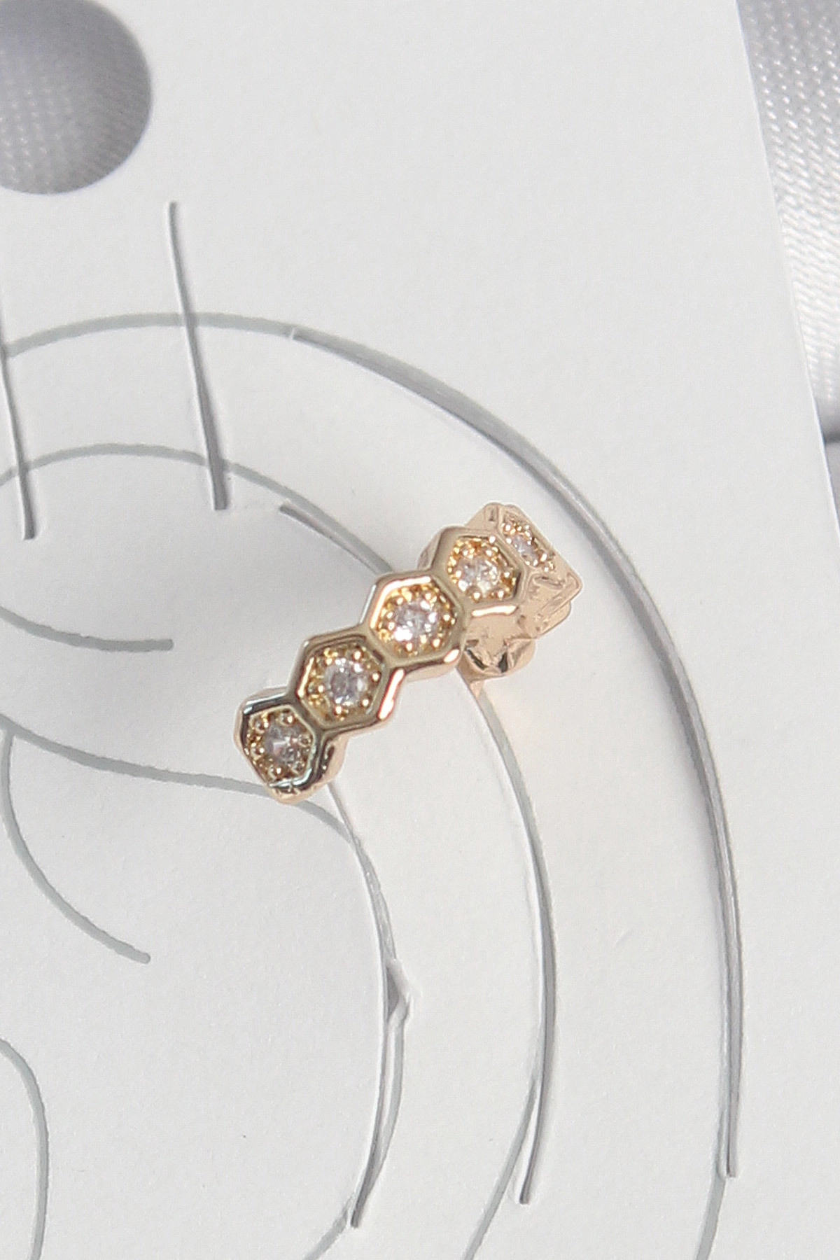 Pirinç Gold Renk Zirkon Taşlı Bal Peteği Model Kadın Kıkırdak Küpe-0