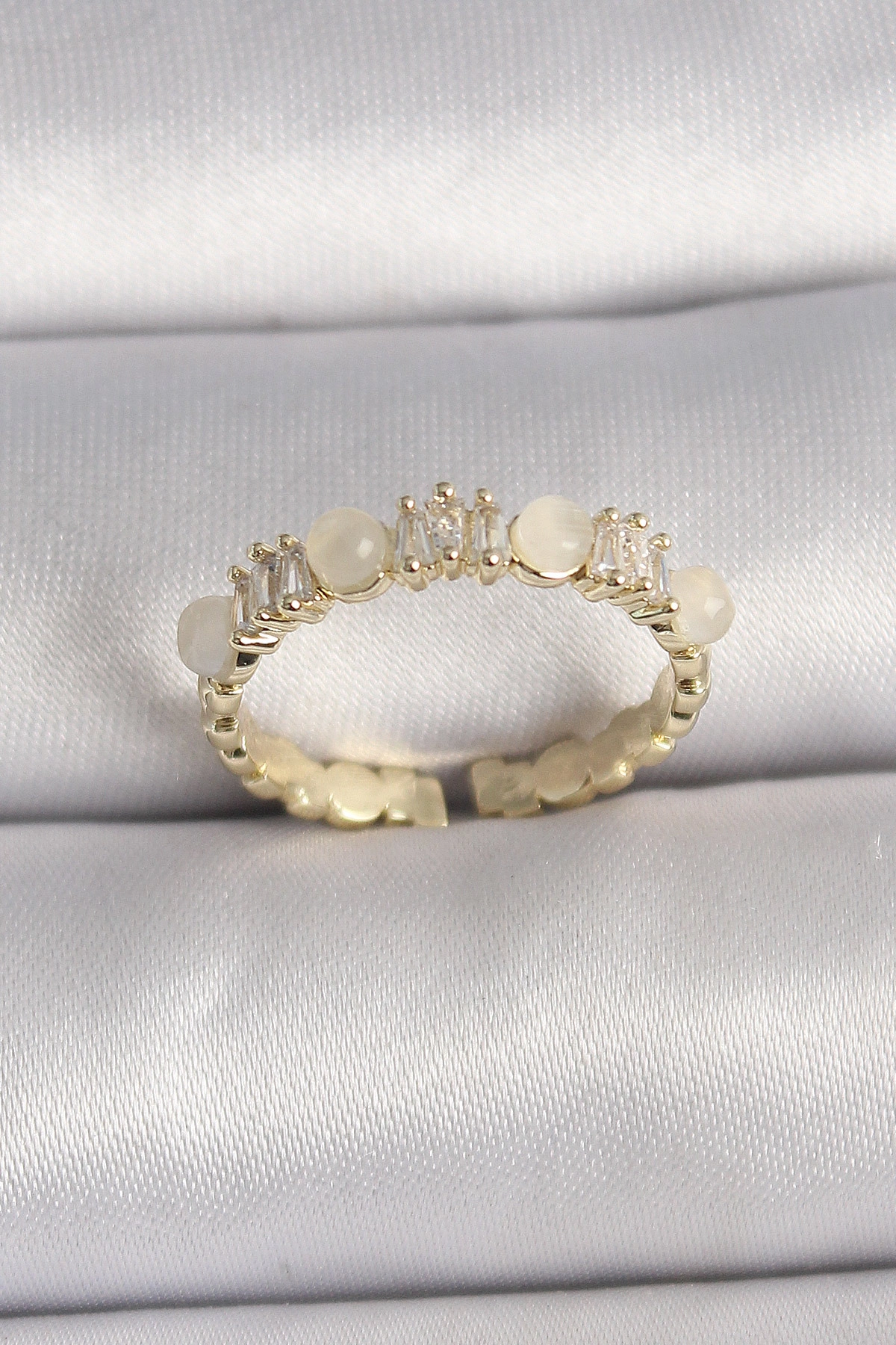 Pirinç Gold Renk Zirkon Taşlı Beyaz Mineli Ayarlanabilir Yüzük-0