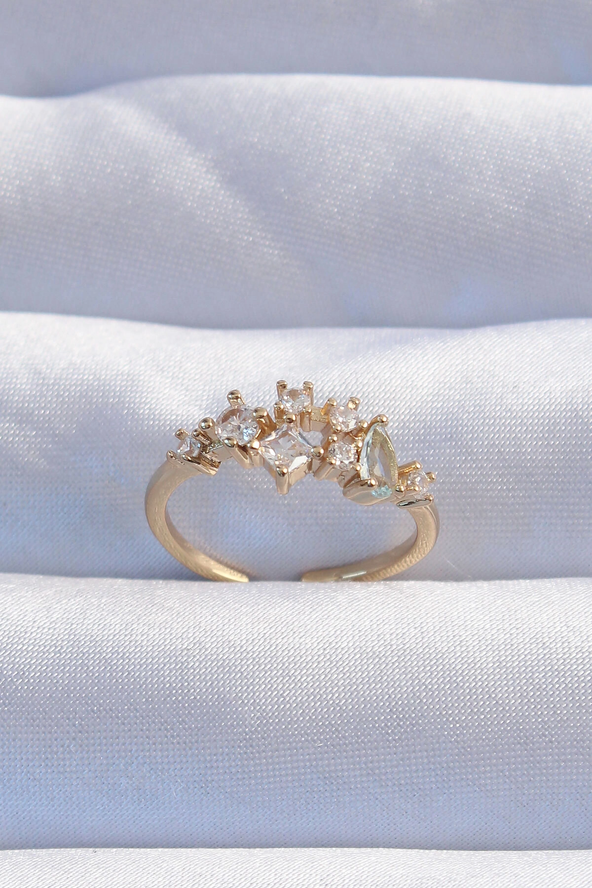 Pirinç Gold Renk Zirkon Taşlı Damla Detay Ayarlanabilir Yüzük-0