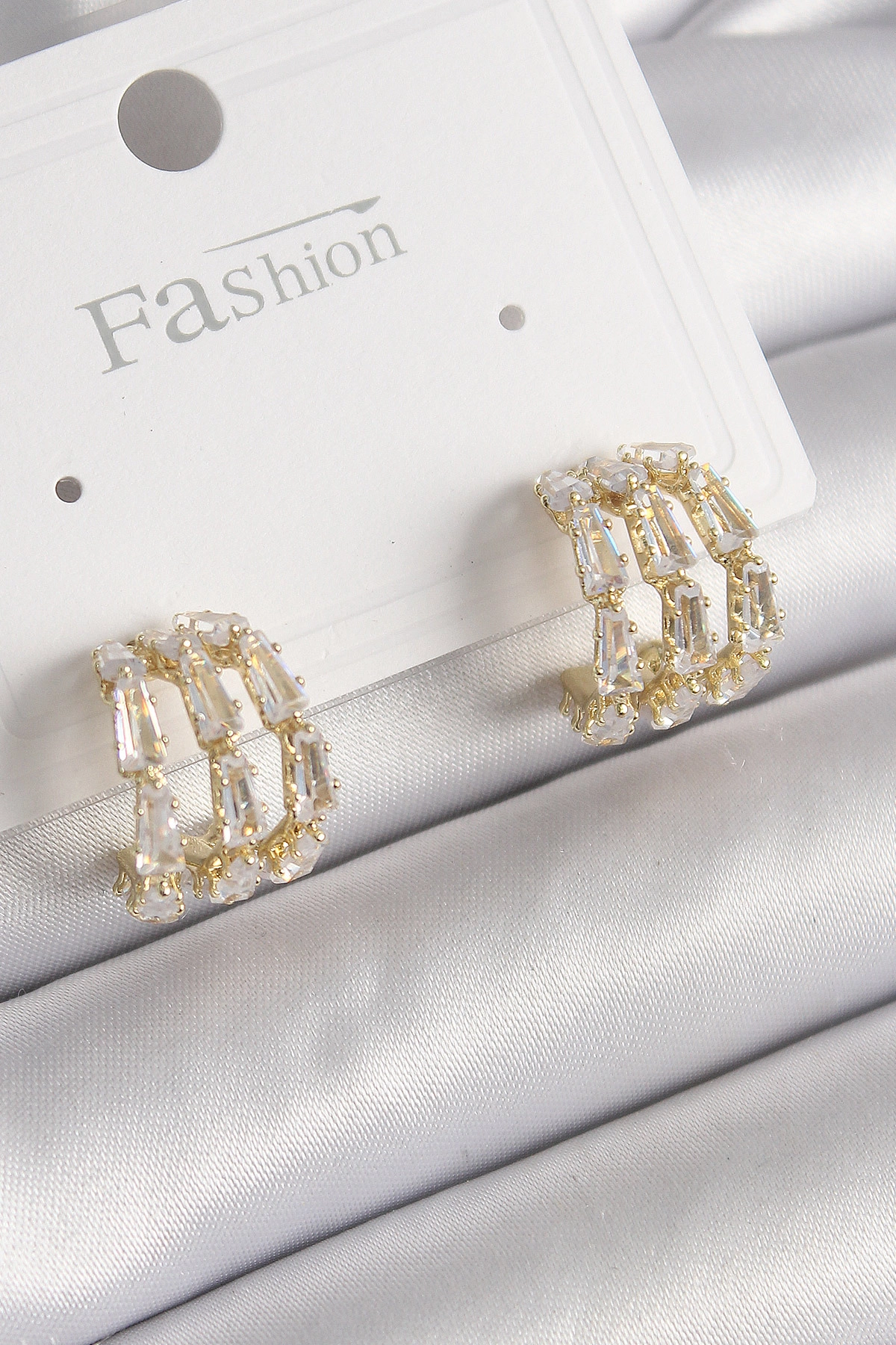 Pirinç Gold Renk Zirkon Taşlı Halka Model Kadın Küpe-0