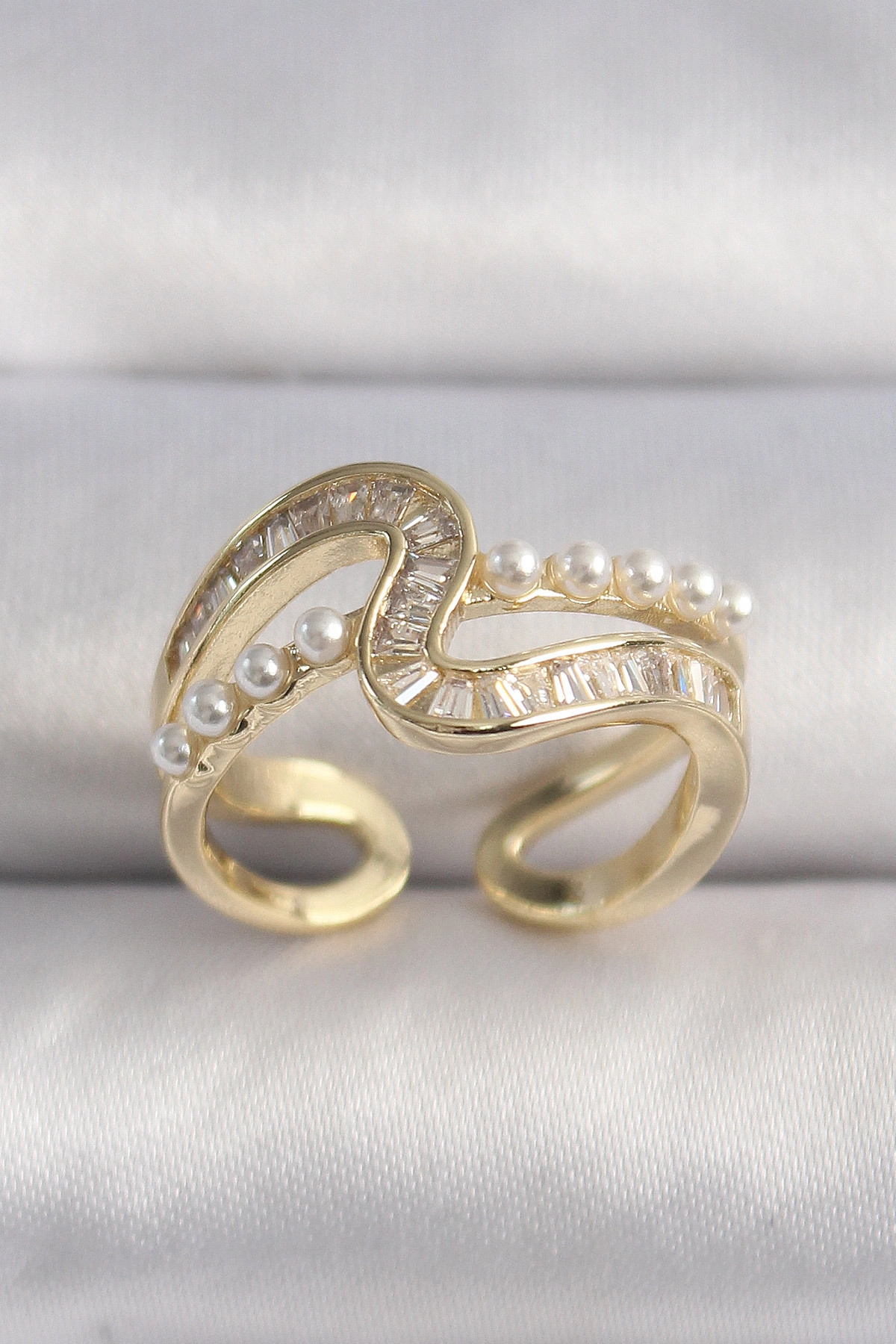 Pirinç Gold Renk Zirkon Taşlı İnci Detay VIP Seri Kadın Yüzük-0