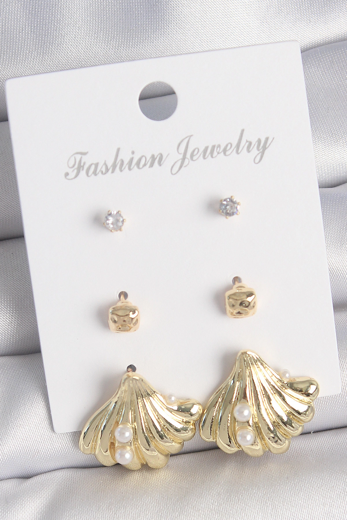 Pirinç Gold Renk Zirkon Taşlı İnci Detaylı Deniz Kabuğu Model 3 Çift Kadın Küpe Seti-0