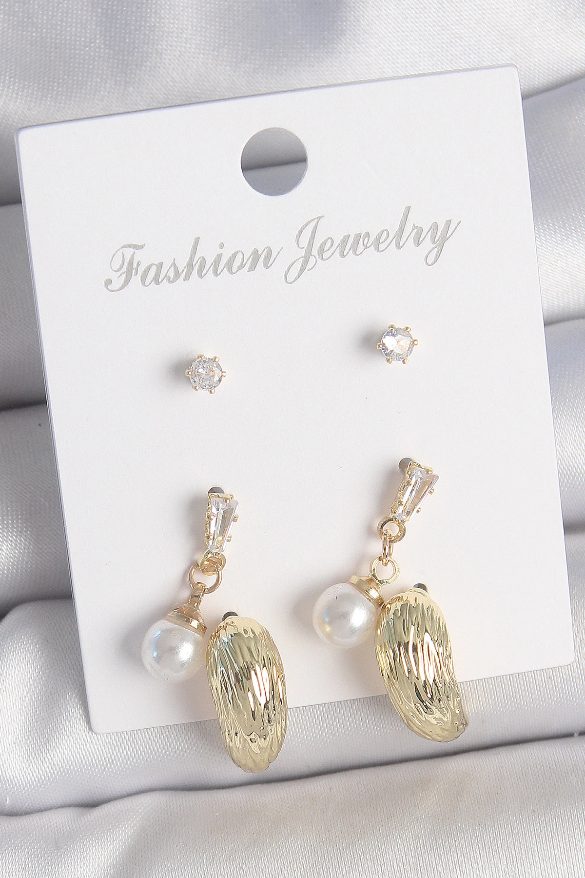 Pirinç Gold Renk Zirkon Taşlı İncili Sallantılı İşlemeli Damla Model 3 Çift Kadın Küpe Seti-0