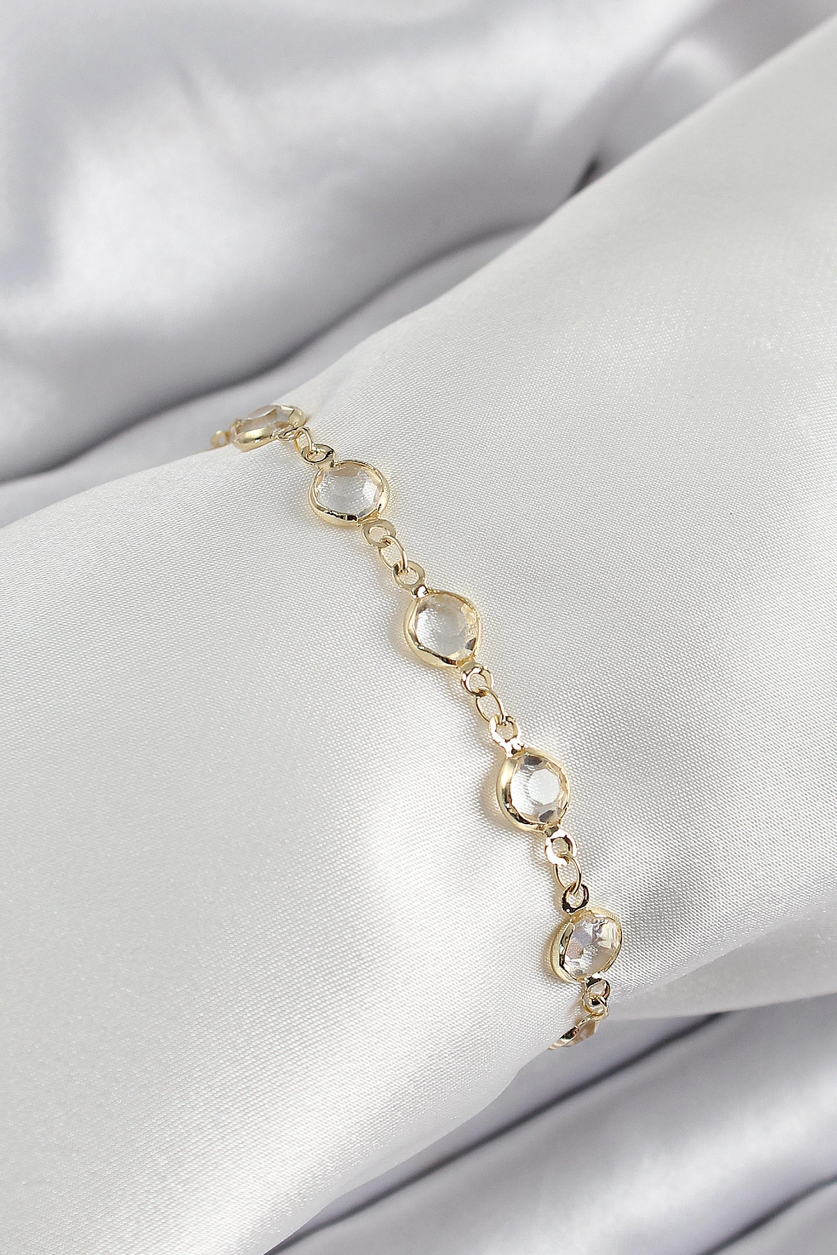 Pirinç Gold Renk Zirkon Taşlı Kadın Bileklik-0