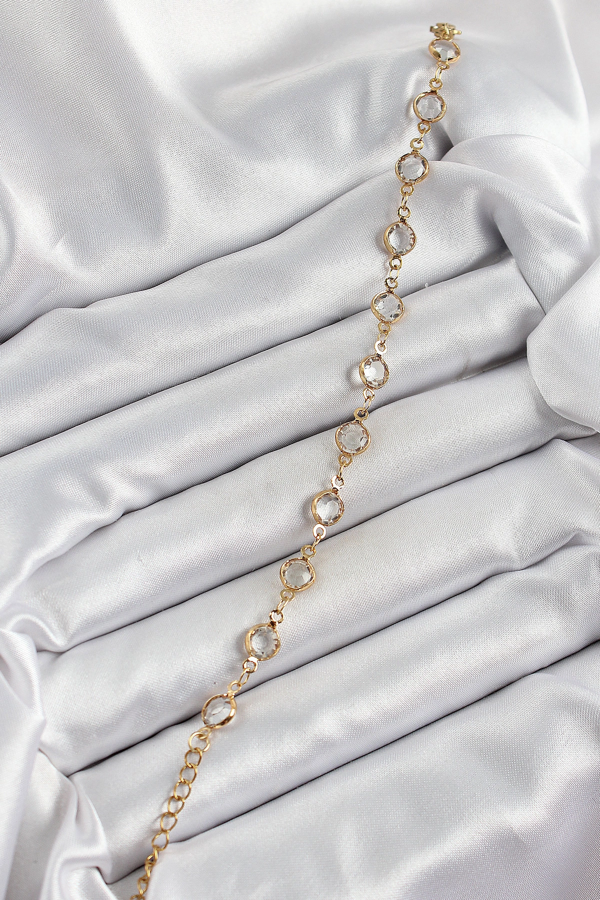 Pirinç Gold Renk Zirkon Taşlı Kadın Bileklik-1