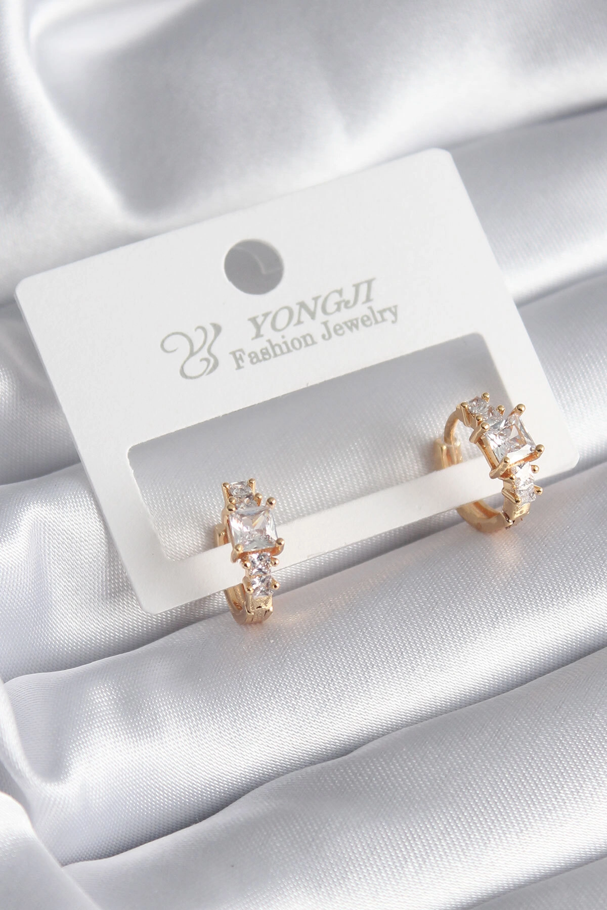 Pirinç Gold Renk Zirkon Taşlı Kadın Küpe-0