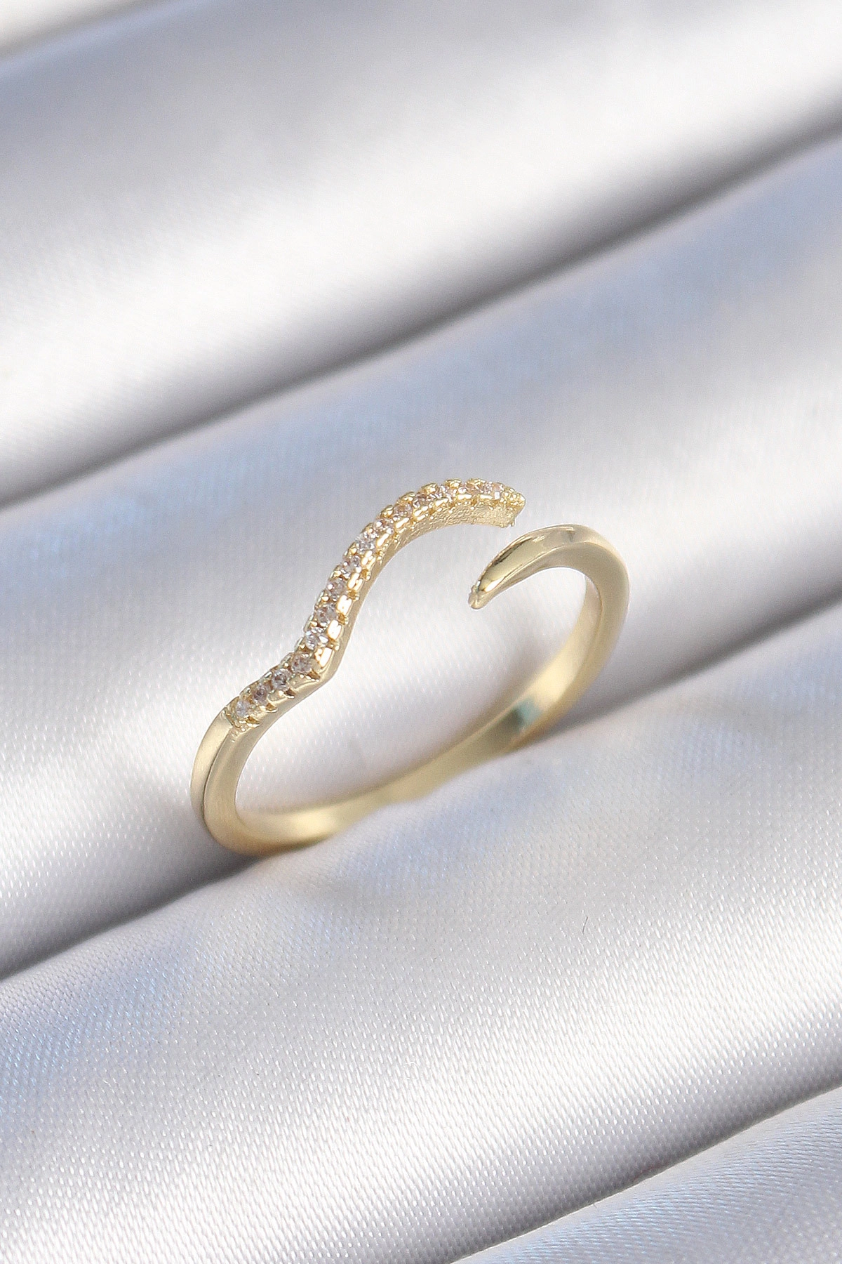 Pirinç Gold Renk Zirkon Taşlı Kadın Yüzük-0