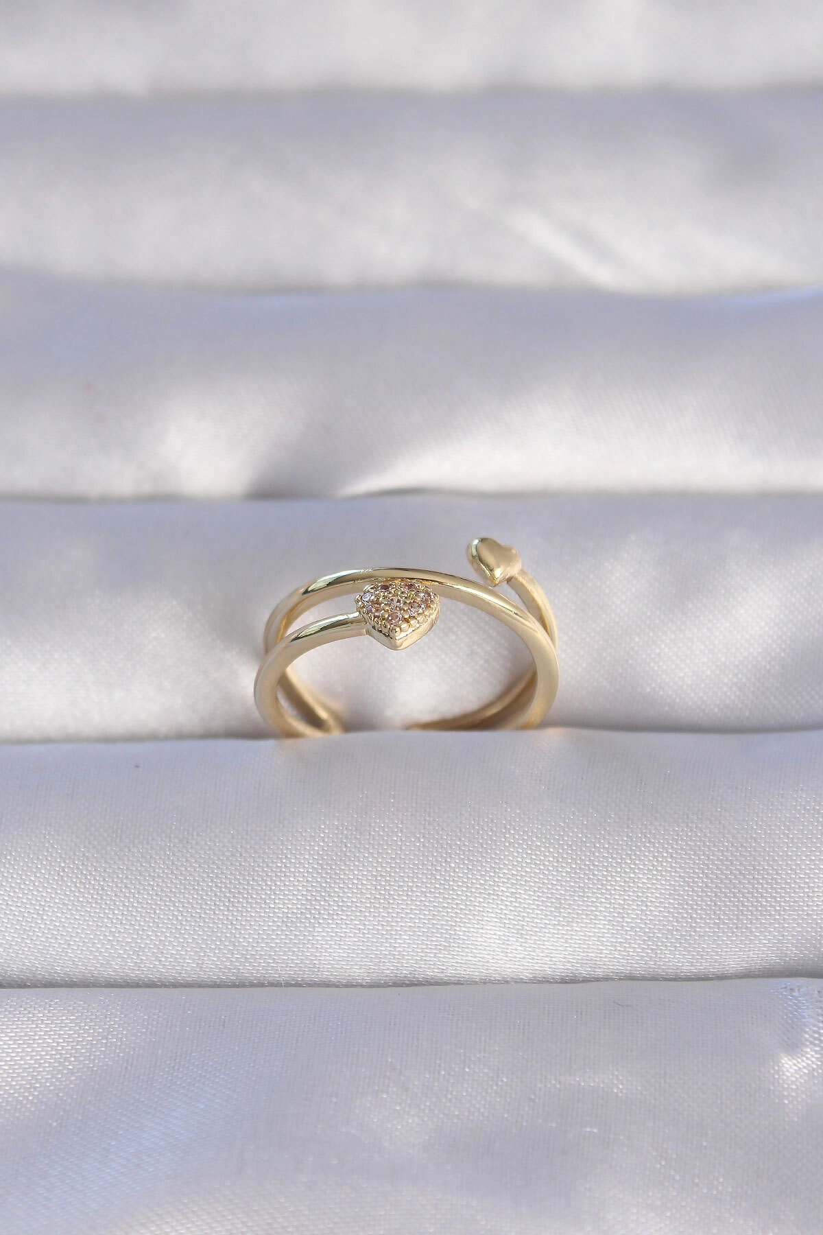 Pirinç Gold Renk Zirkon Taşlı Kalpli Model Ayarlanabilir Yüzük-0