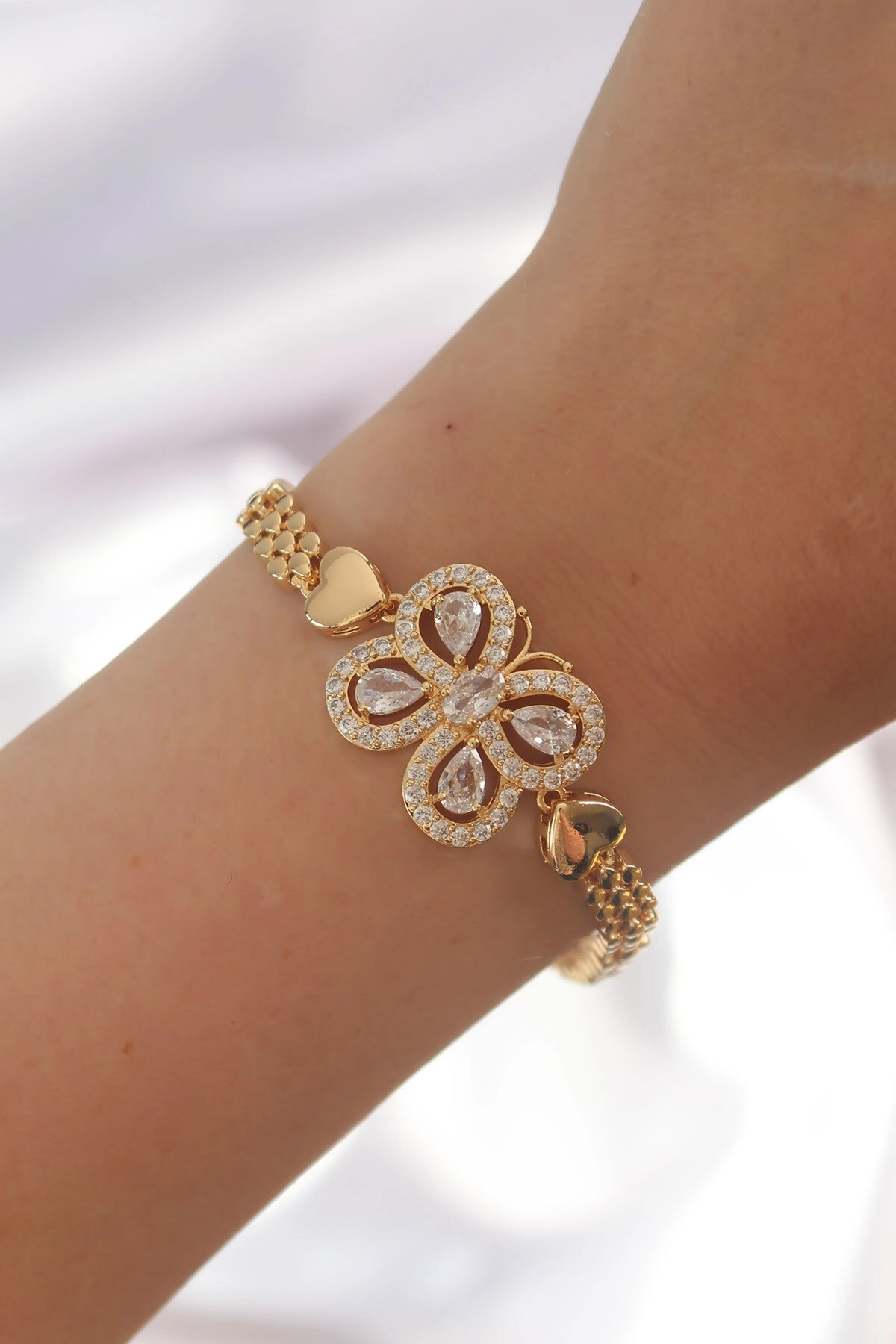 Pirinç Gold Renk Zirkon Taşlı Kelebek Figürlü Parçalı Model Bileklik-0