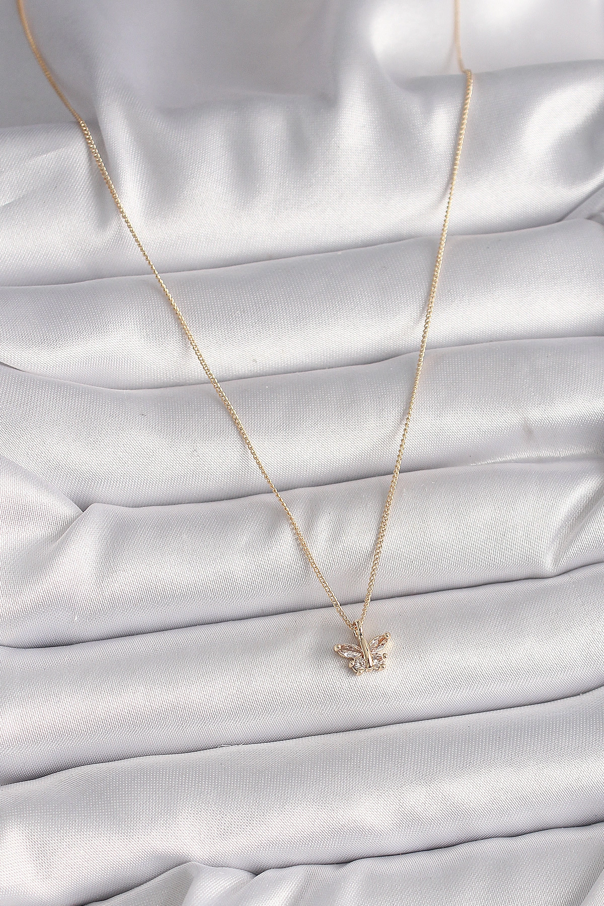 Pirinç Gold Renk Zirkon Taşlı Kelebek Model Kadın Kolye-1