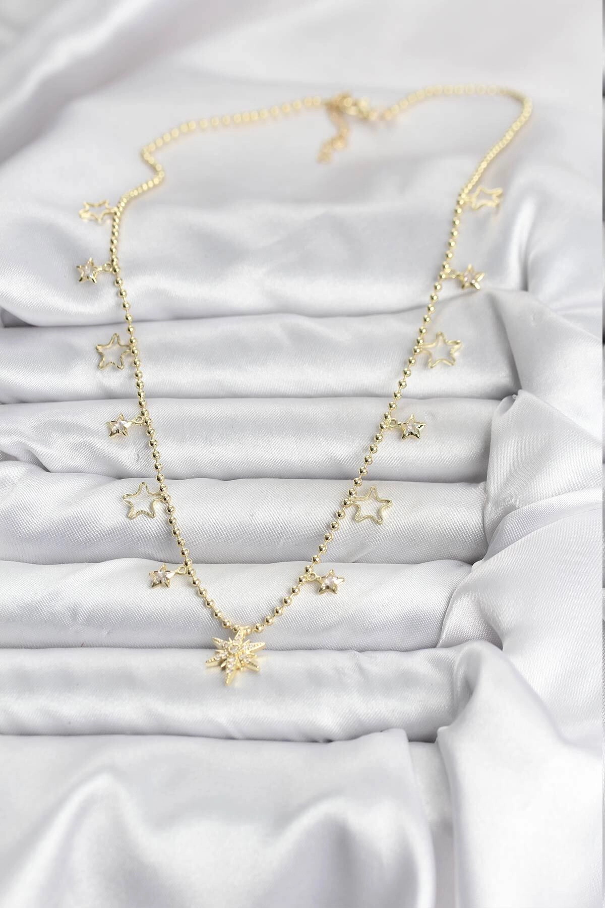 Pirinç Gold Renk Zirkon Taşlı Kutup Yıldızı Model Kadın Kolye-1