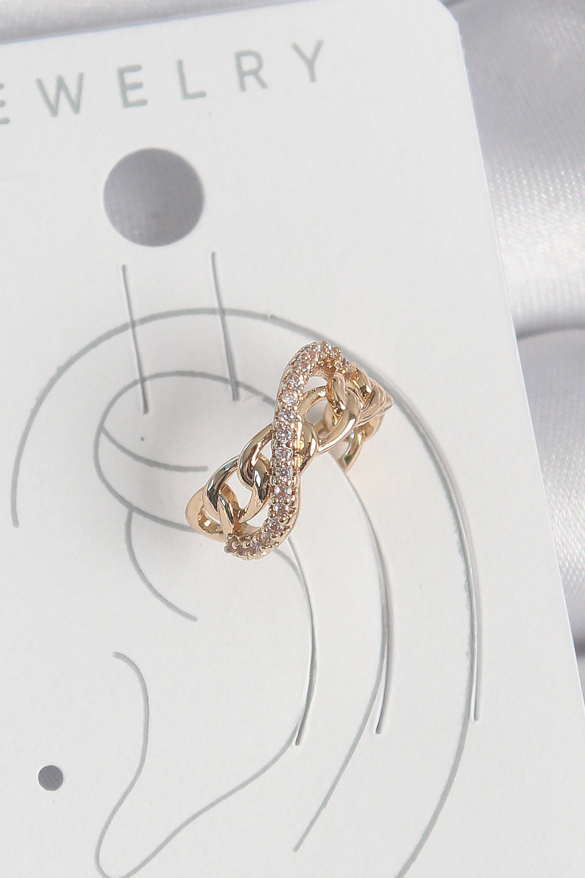 Pirinç Gold Renk Zirkon Taşlı Sonsuzluk Zincir Model Kadın Kıkırdak Küpe-0