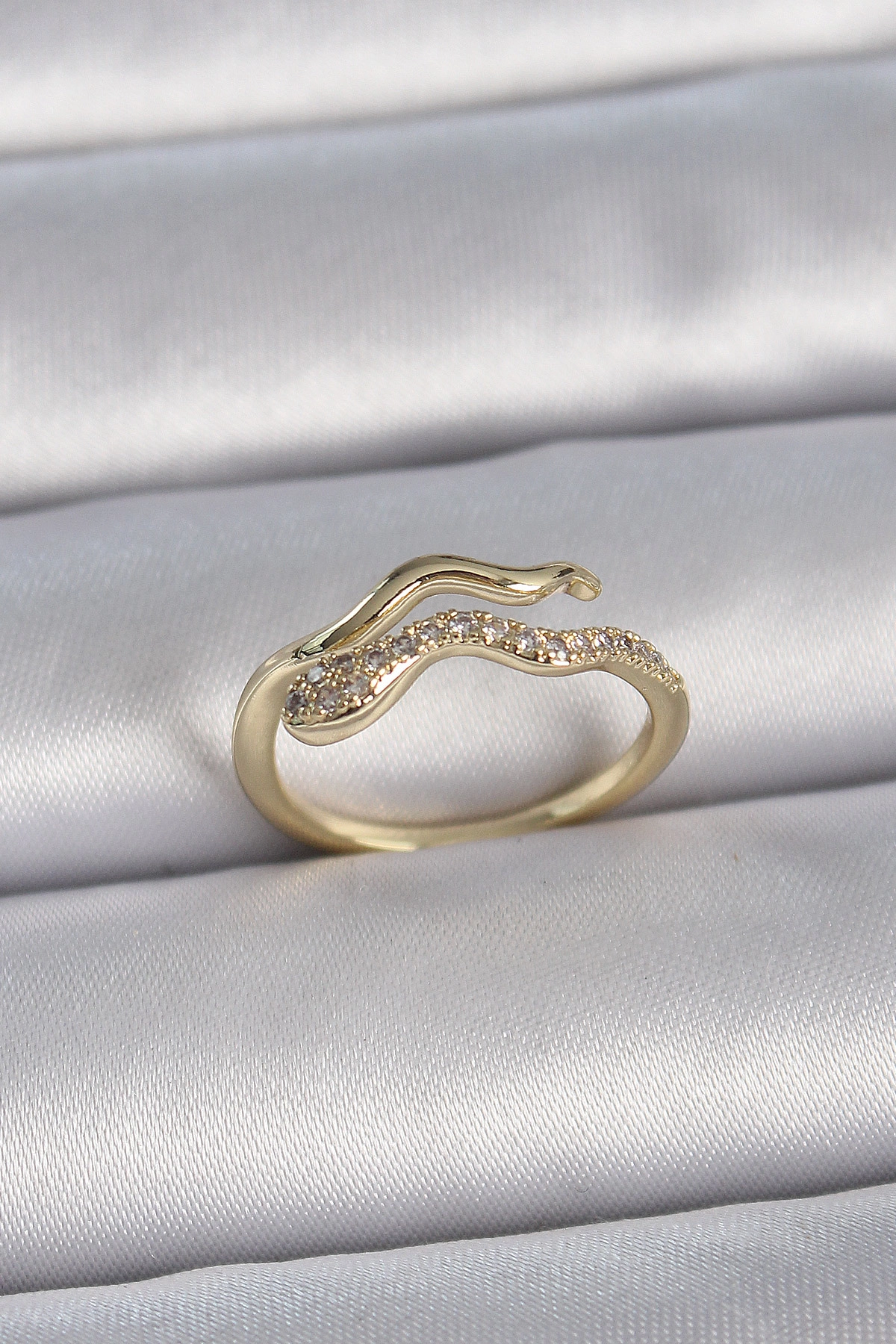 Pirinç Gold Renk Zirkon Taşlı Yılan Ayarlanabilir Model Kadın Yüzük-0