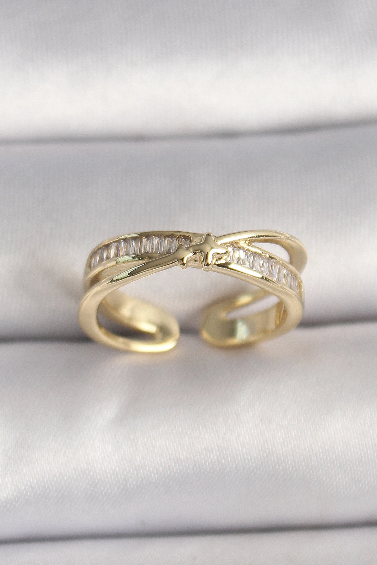 Pirinç Gold Renk Zirkon Taşlı Yıldız Detaylı Ayarlanabilir Kadın Yüzük-0