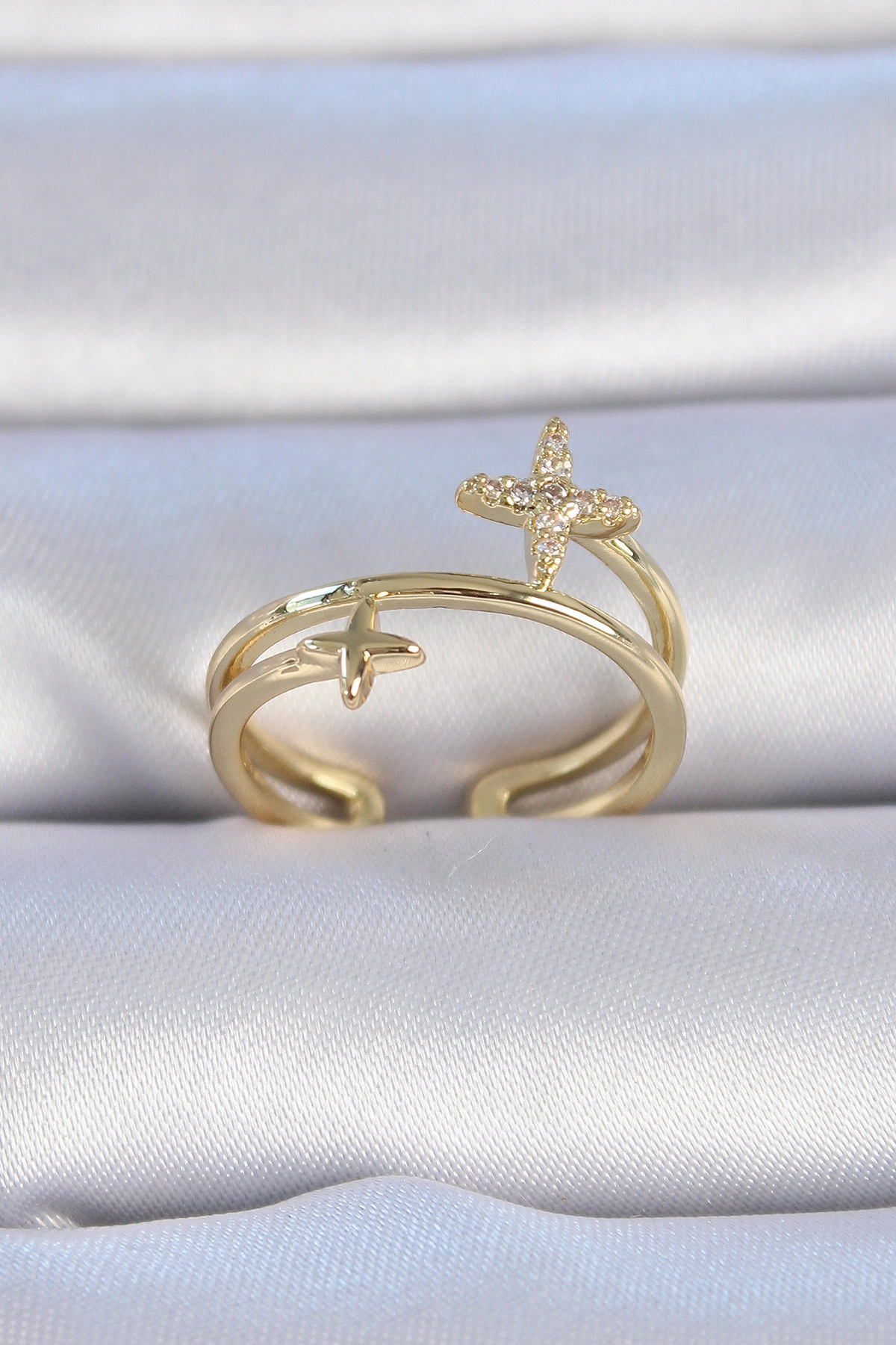 Pirinç Gold Renk Zirkon Taşlı Yıldız Model Kadın Yüzük-0