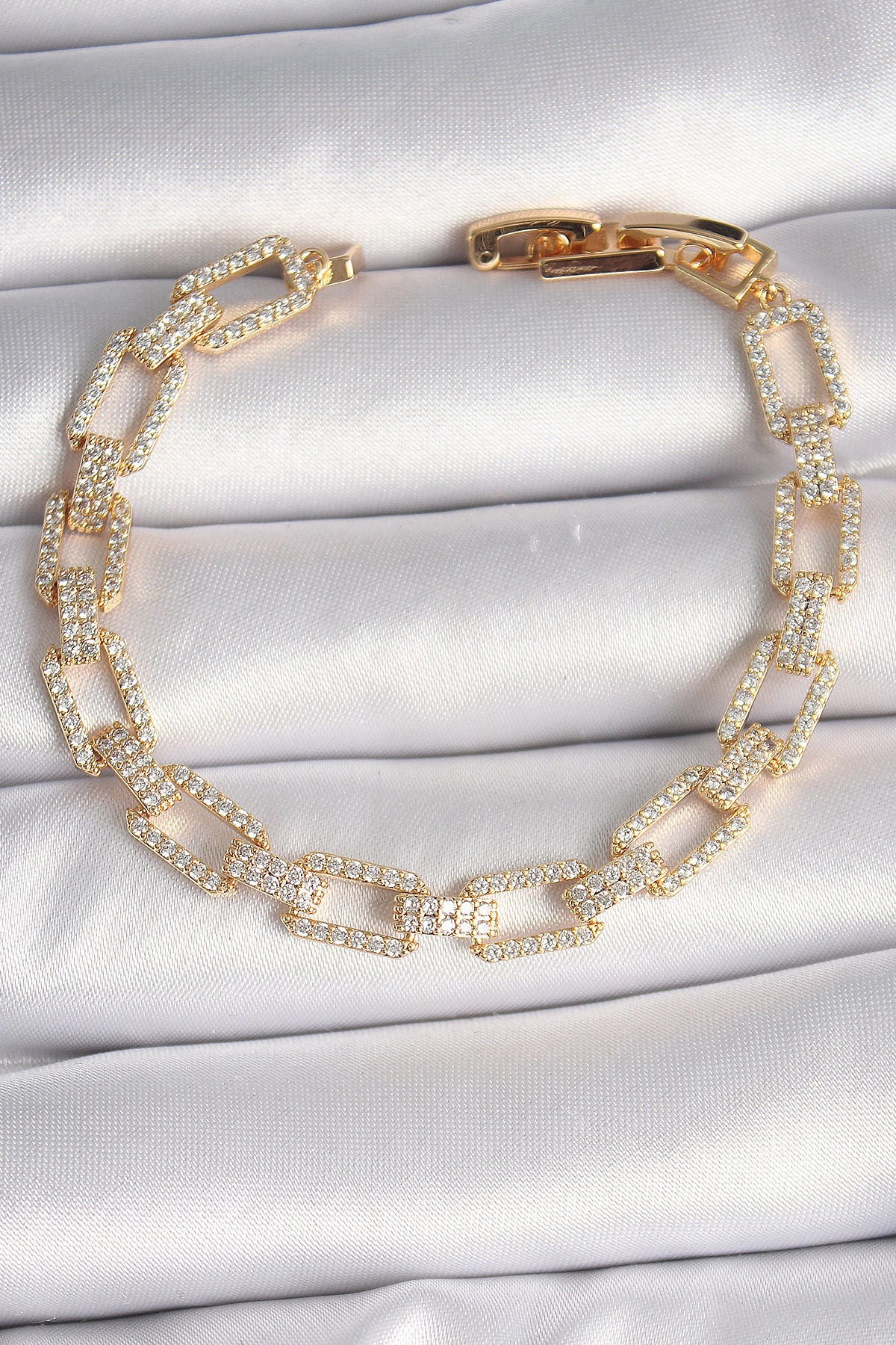 Pirinç Gold Renk Zirkon Taşlı Zincir Model VIP Seri Kadın Bileklik-0