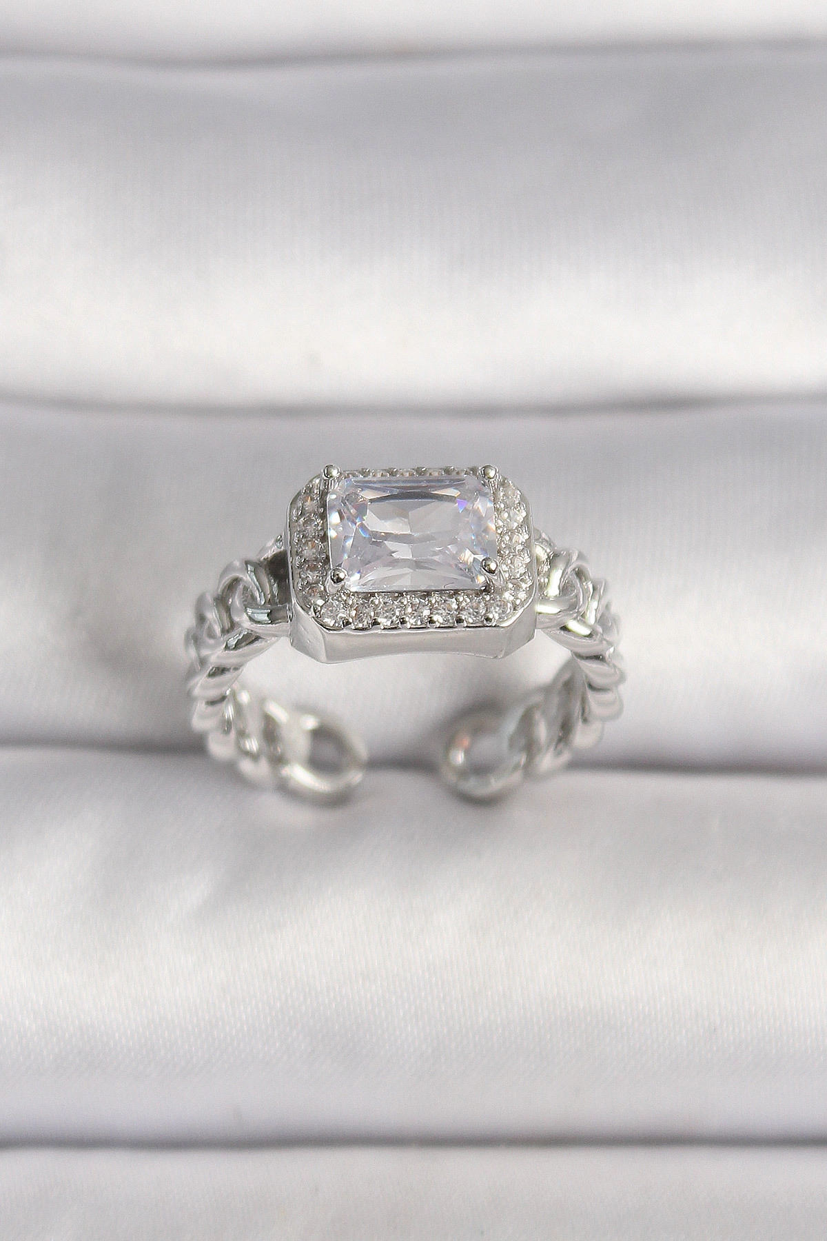 Pirinç Gümüş Renk Ayarlanabilir Zincir Kare Zirkon Taşlı Kadın Yüzük-0