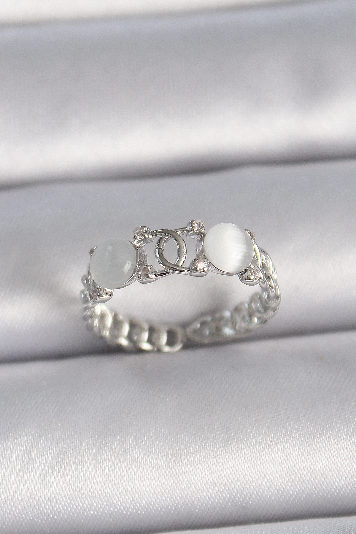 Pirinç Gümüş Renk Ayarlanabilir Zirkon Taşlı Beyaz Mineli Birleşik Halka Model Kadın Yüzük-0