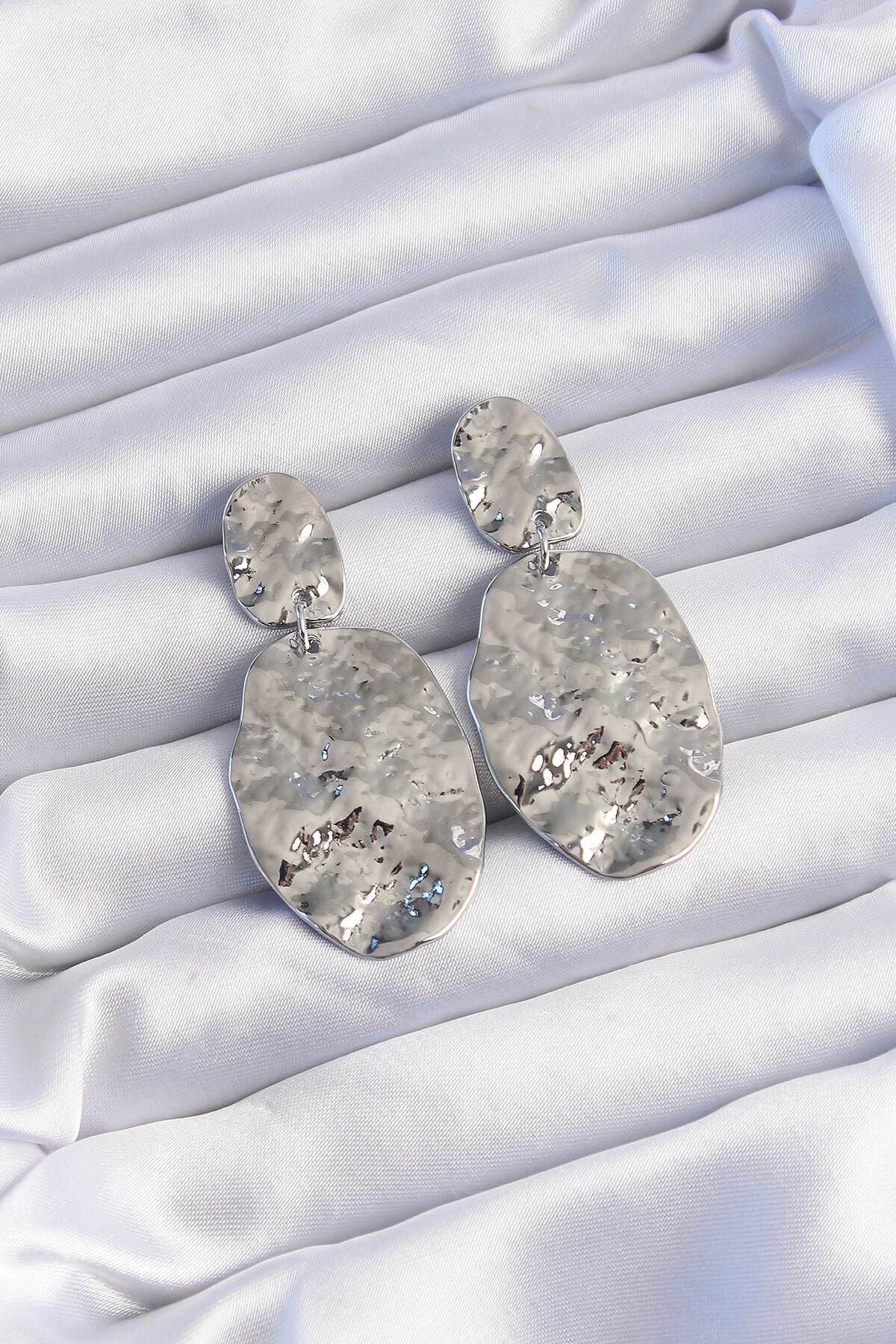 Pirinç Gümüş Renk Ezme Plaka Küpe-0