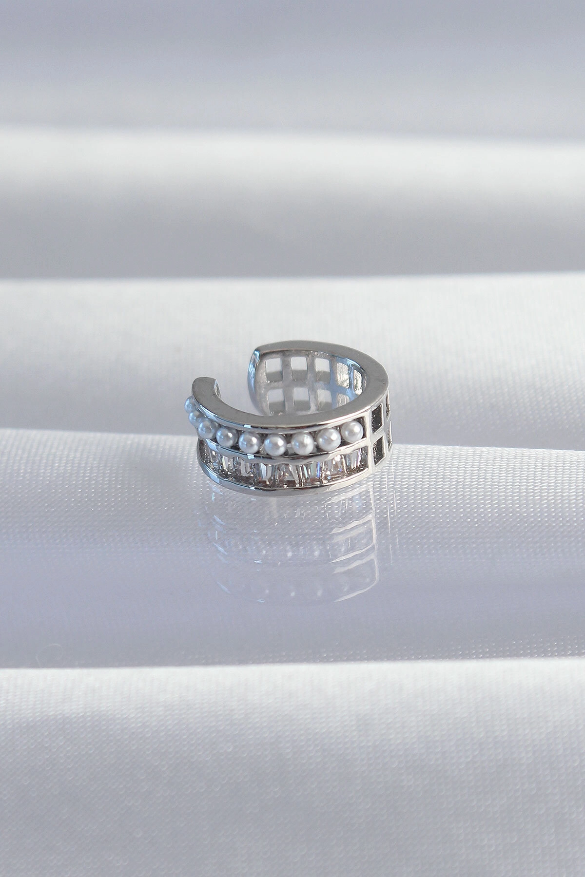 Pirinç Gümüş Renk İncili Baget Taşlı Earcuff Küpe-0