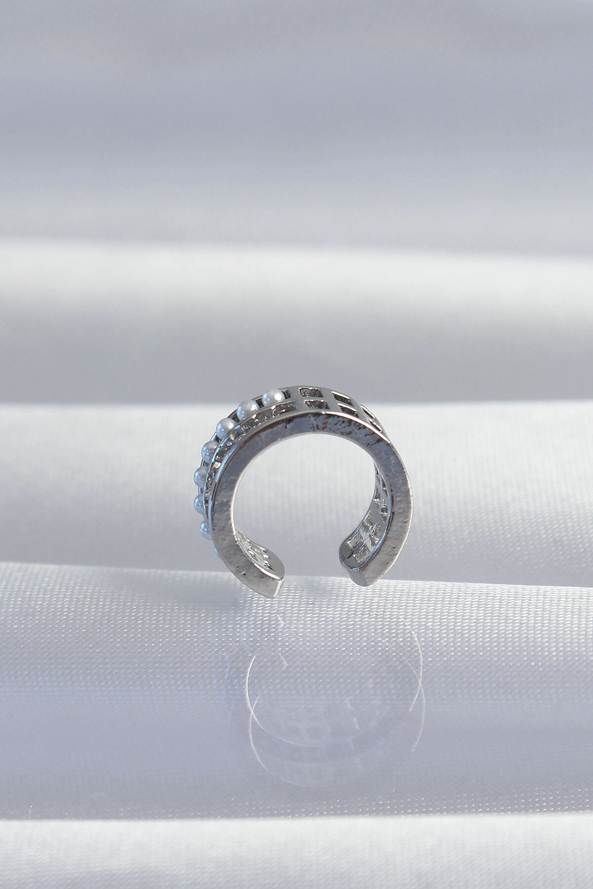 Pirinç Gümüş Renk İncili Baget Taşlı Earcuff Küpe-1