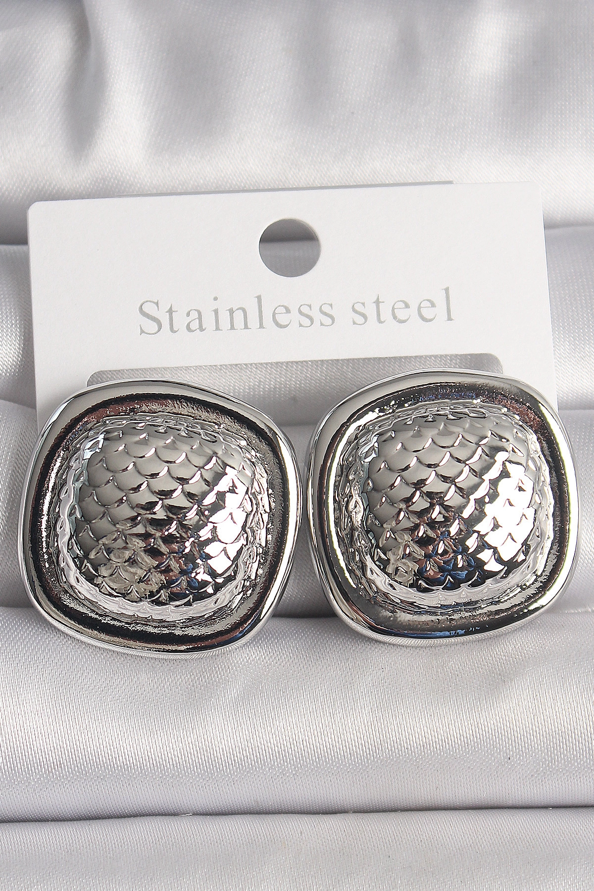 Pirinç Gümüş Renk İşlemeli Kare Model Kadın Küpe-0