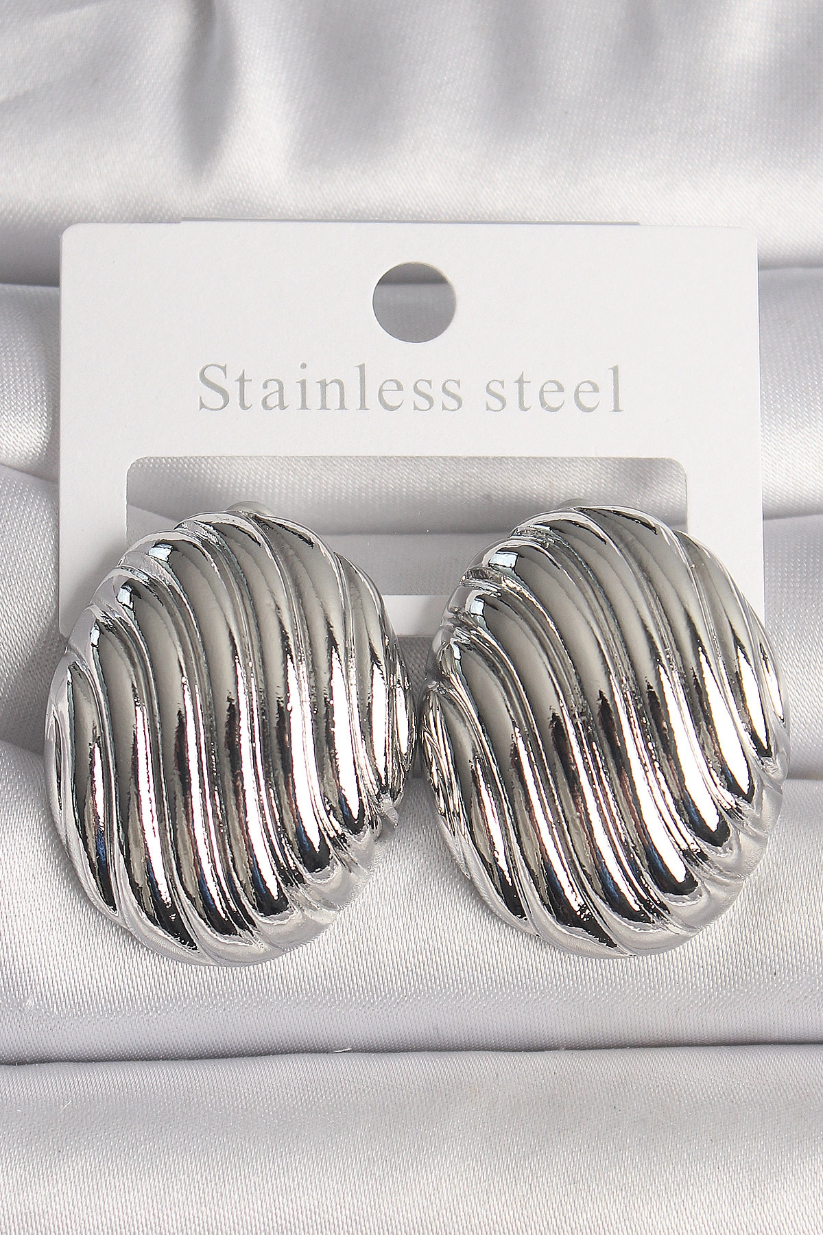 Pirinç Gümüş Renk İşlemeli Oval Model Kadın Küpe-0