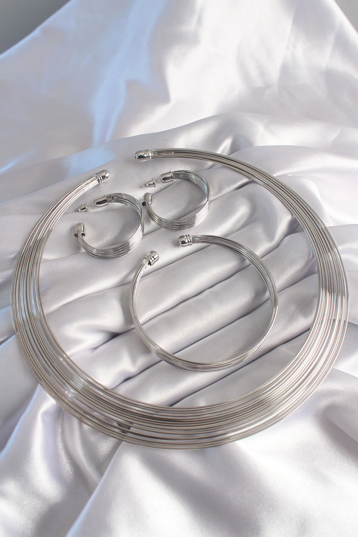 Pirinç Gümüş Renk Kolye Küpe Bileklik Seti-0