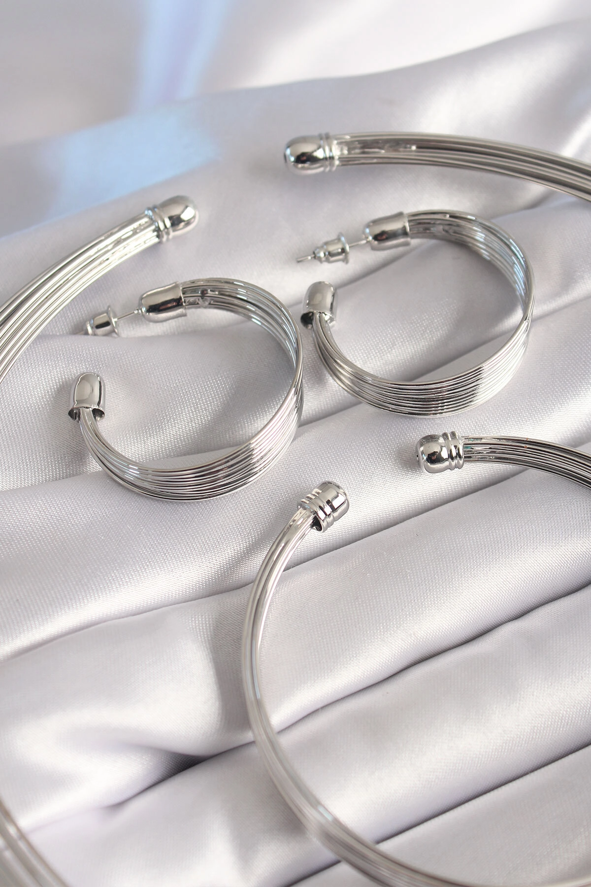 Pirinç Gümüş Renk Kolye Küpe Bileklik Seti-1