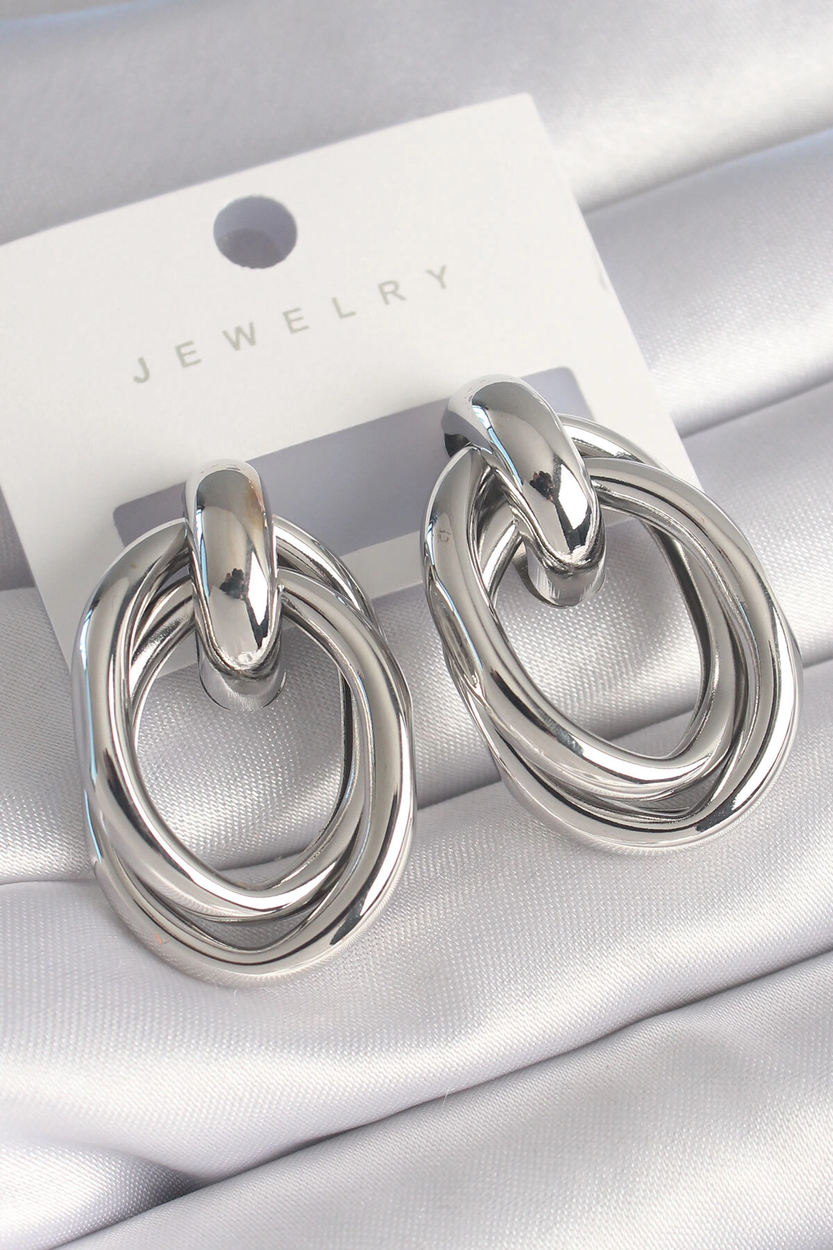 Pirinç Gümüş Renk Oval Sarmal Model Kadın Küpe-0