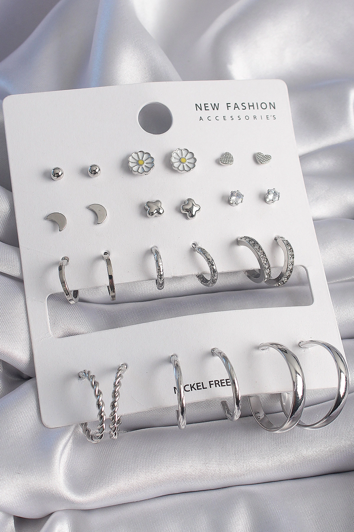 Pirinç Gümüş Renk Papatya Detaylı 12 Çift Kadın Küpe Seti-0