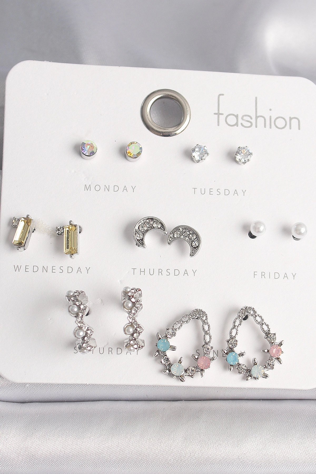 Pirinç Gümüş Renk Renkli Zirkon Taşlı Halka Damla Figür Hilal Detay 7 Çift Kadın Küpe Seti-0