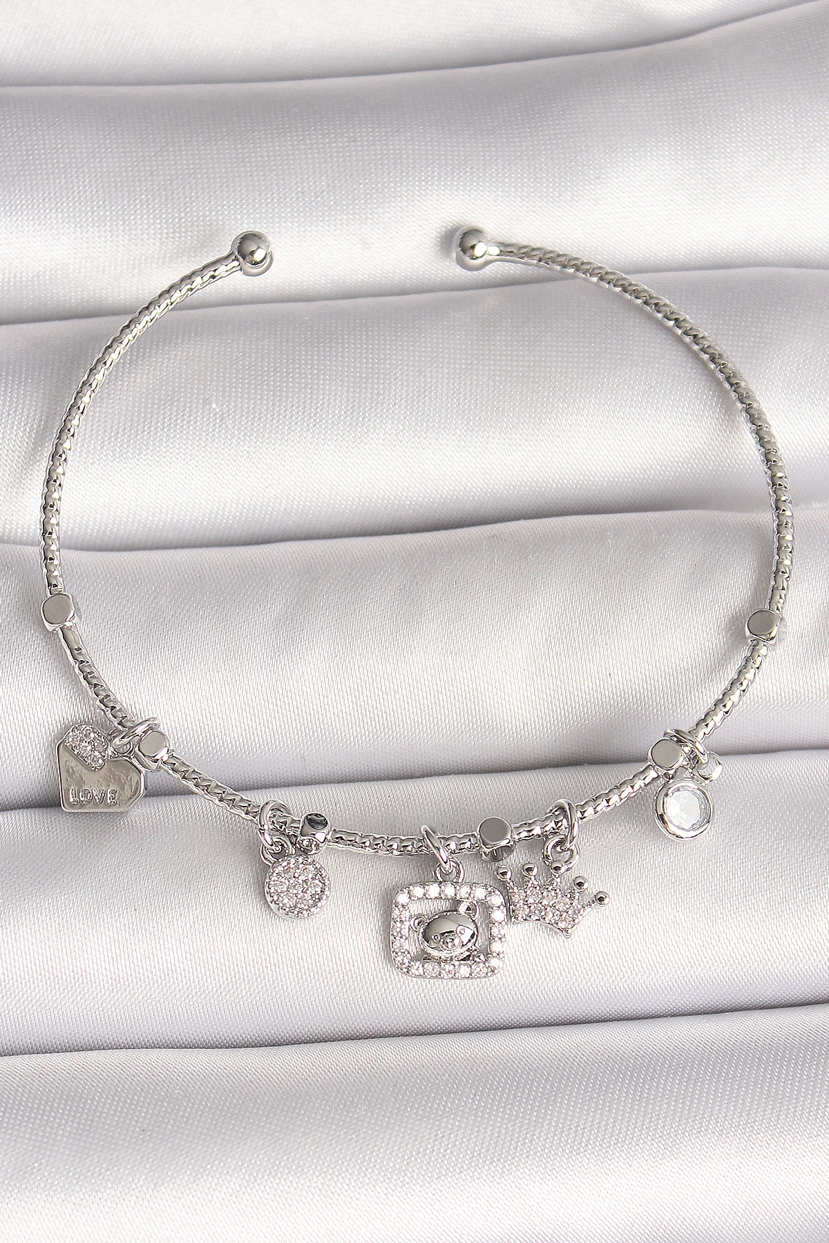 Pirinç Gümüş Renk Sallantı Zirkon Taşlı Ayıcık Figür Taç Detay Charm Kadın Bileklik-0