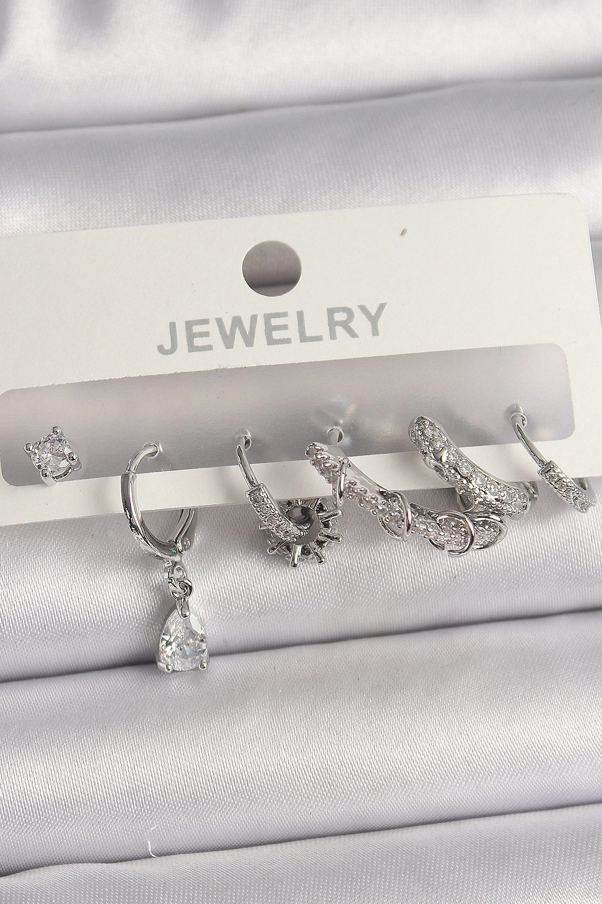 Pirinç Gümüş Renk Sallantı Zirkon Taşlı Halka Model Damla Taş Detay Kadın Küpe Seti-0