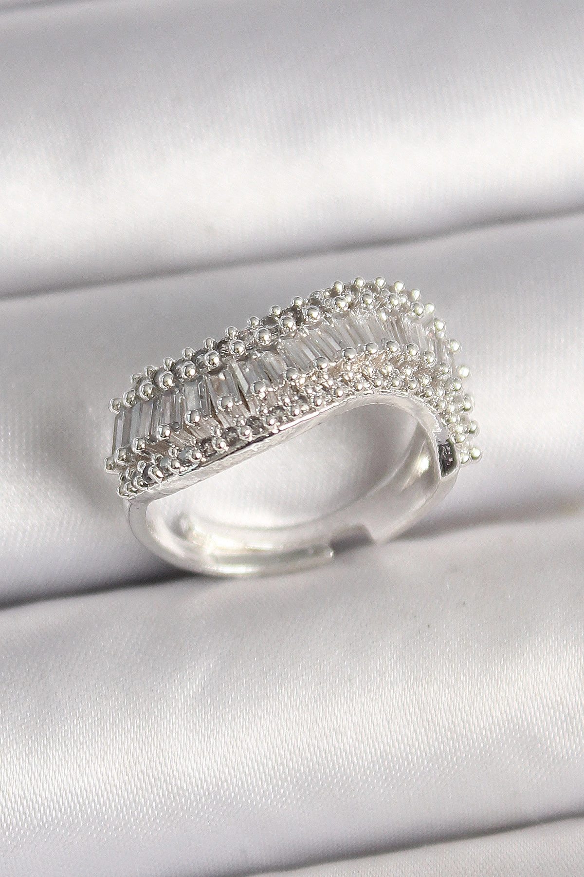 Pirinç Gümüş Renk Su Yolu Zirkon Dalga Model Ayarlanabilir Kadın Yüzük-0