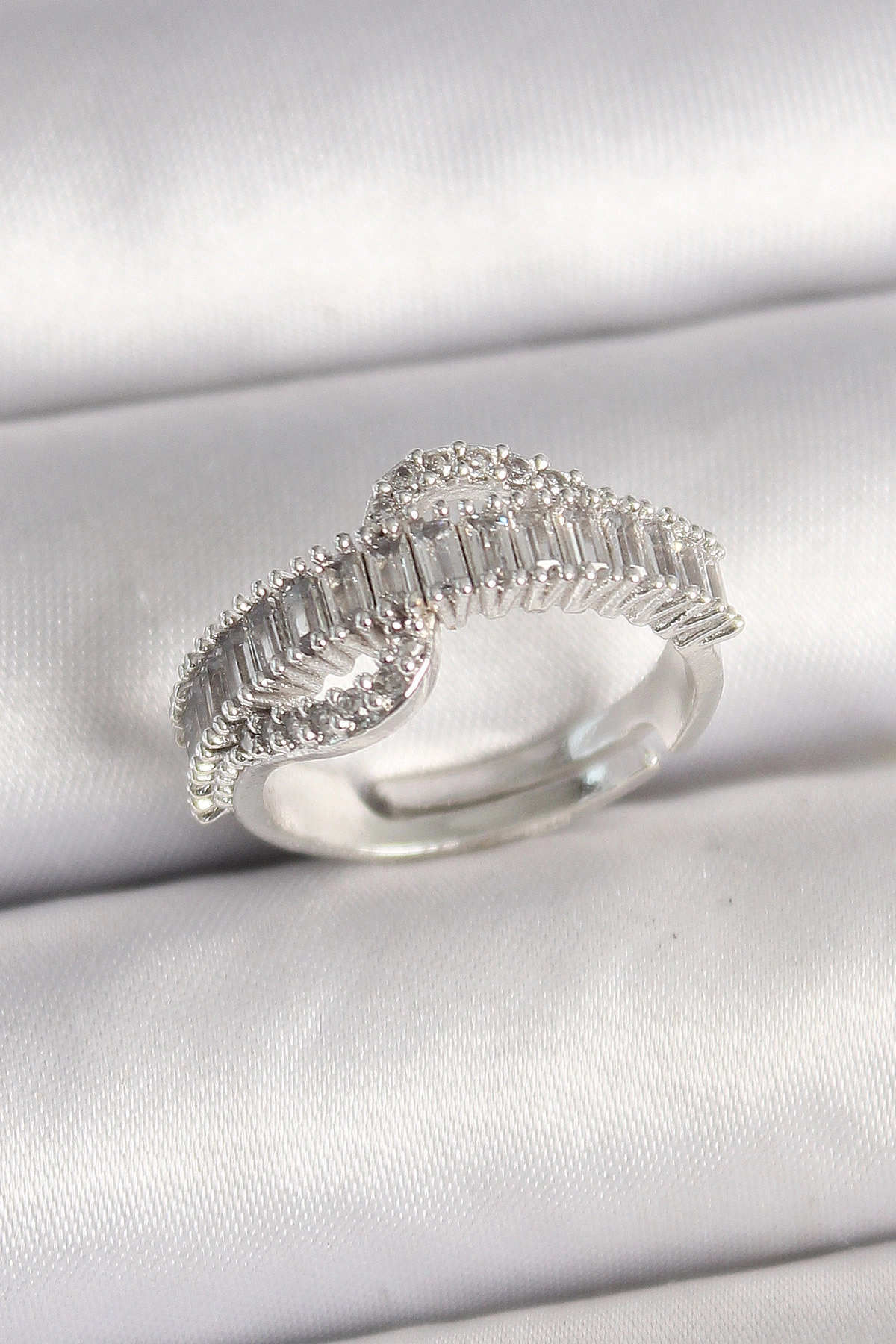 Pirinç Gümüş Renk Su Yolu Zirkon Taşlı Ayarlanabilir Model Kadın Yüzük-0