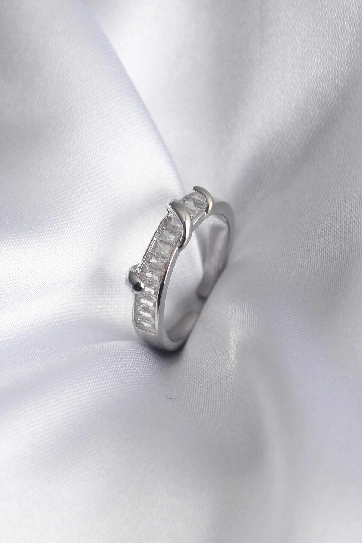 Pirinç Gümüş Renk Su Yolu Zirkon Taşlı Kadın Yüzük-0