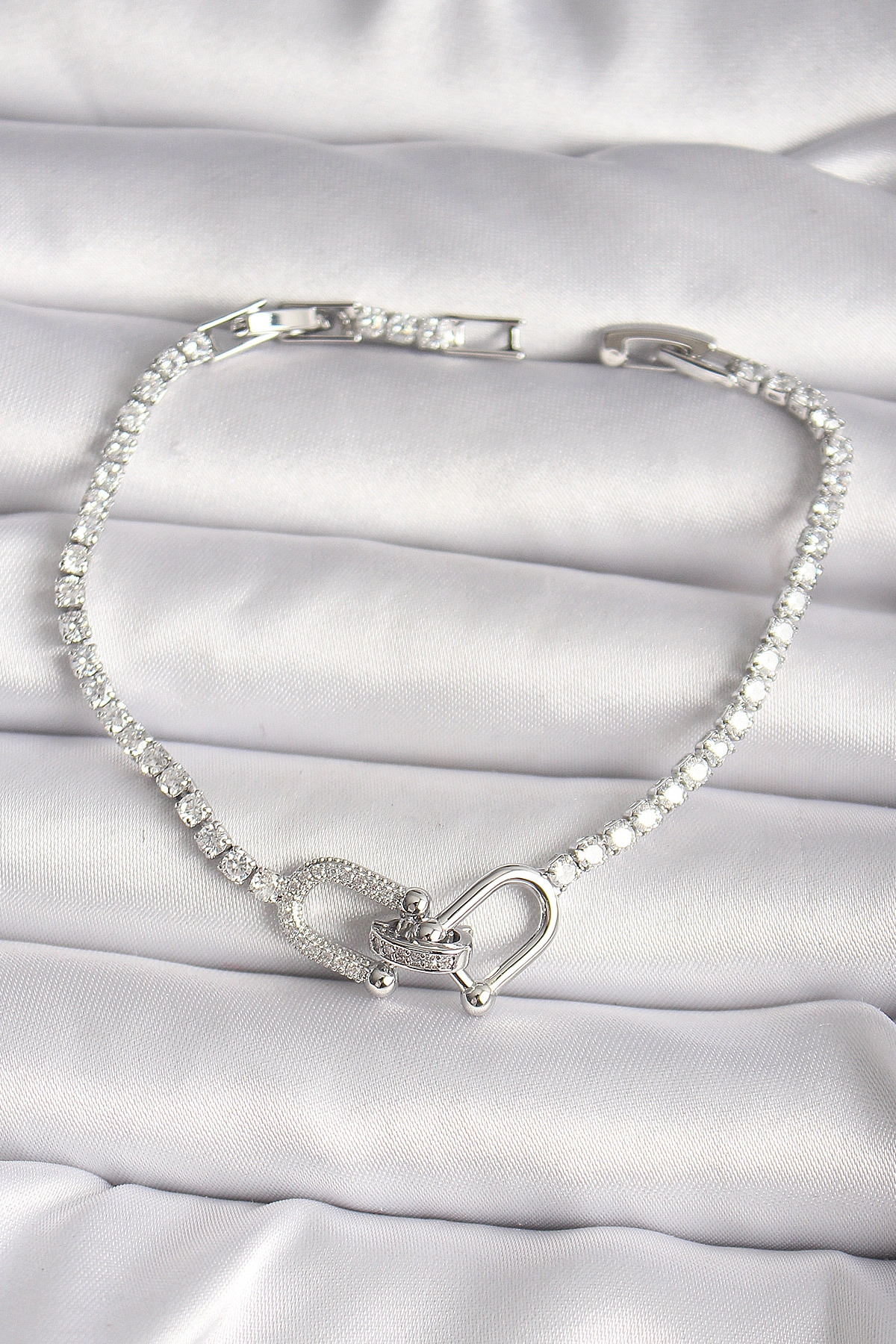 Pirinç Gümüş Renk Su Yolu Zirkon Taşlı Model Kadın Bileklik-0