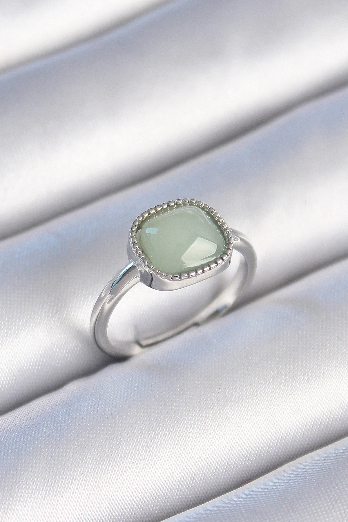 Pirinç Gümüş Renk Yeşil Kare Mineli Kadın Yüzük-0