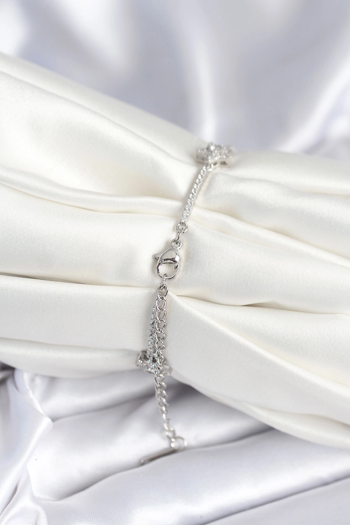 Pirinç Gümüş Renk Yıldız Model Kadın Bileklik-1